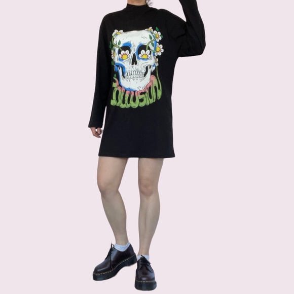 ASOS COLLUSION Skull/floral Print Long T-shirt Tunic Size 10 Oversized - Picture 4 of 7